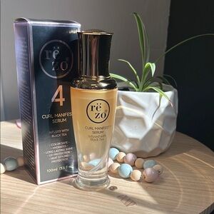 Rëzo Curl Manifest Serum with Black Tea